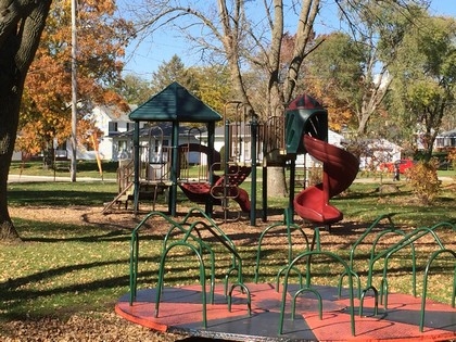 baum park playground equipment